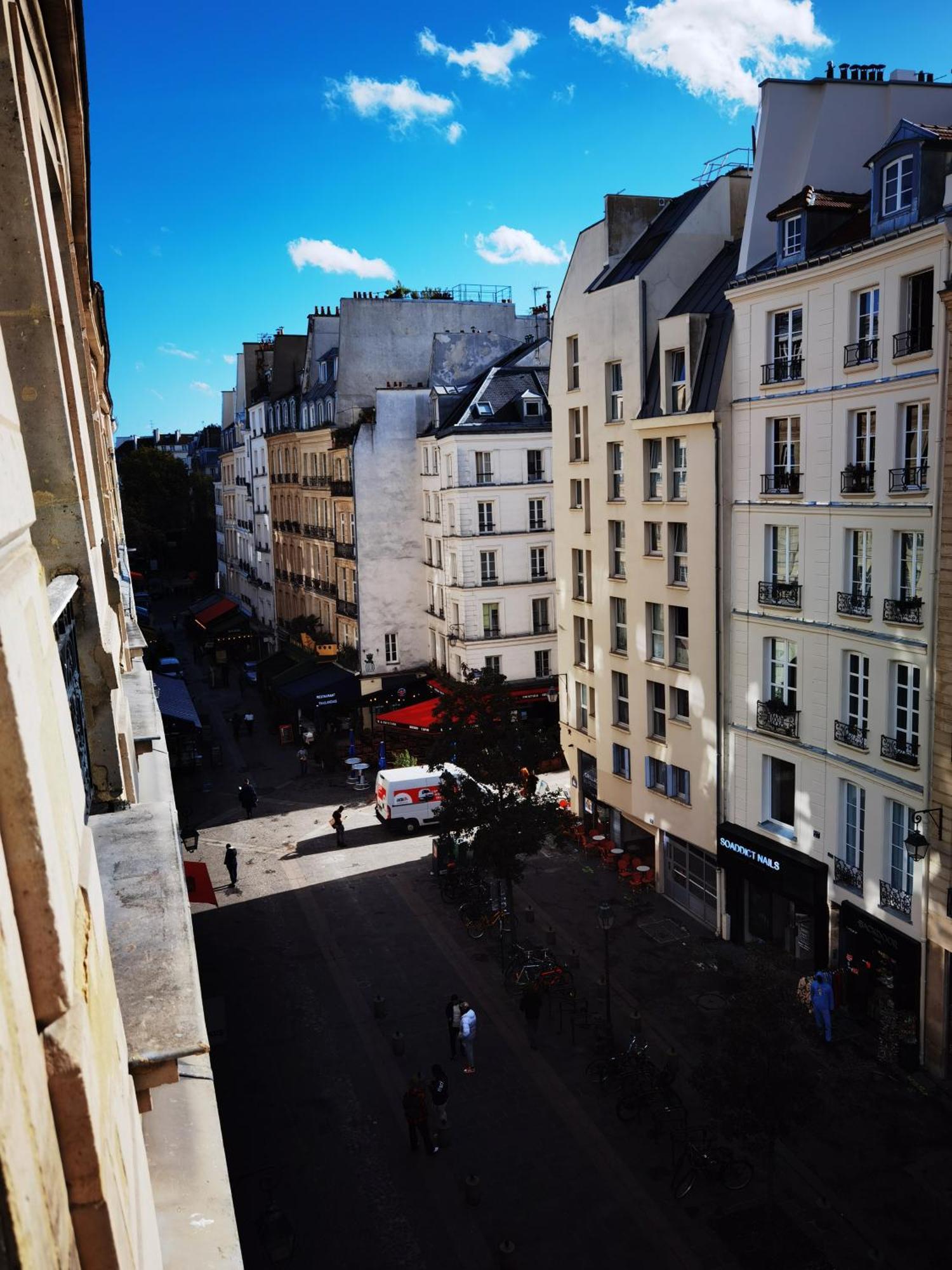 Innocents Apt Paris Luaran gambar
